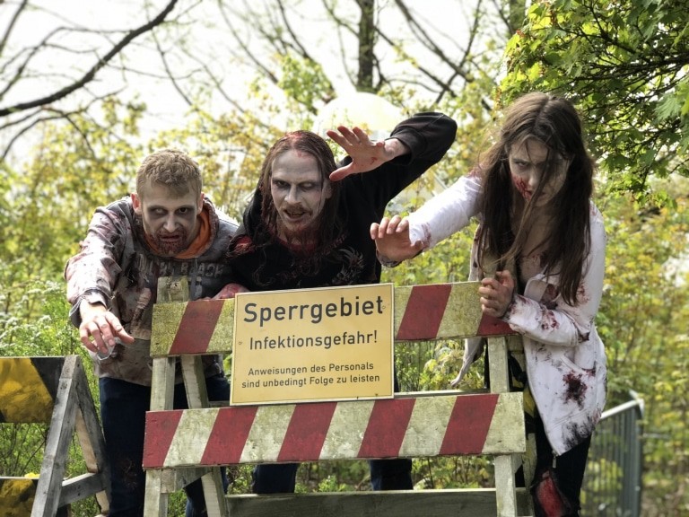 Willkommen im Seuchengebiet! Foto: Heide Park Resort, 2018