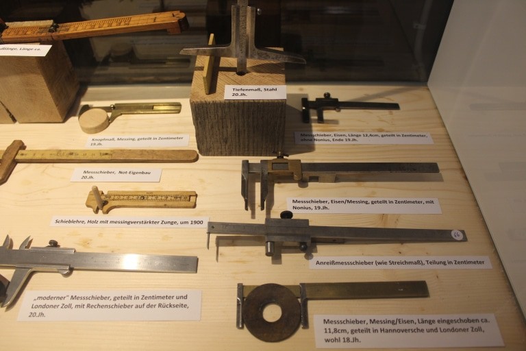 Auswahl von Mess-Werkzeugen aus der Sammlung Goerth Foto: Deutsches Salzmuseum