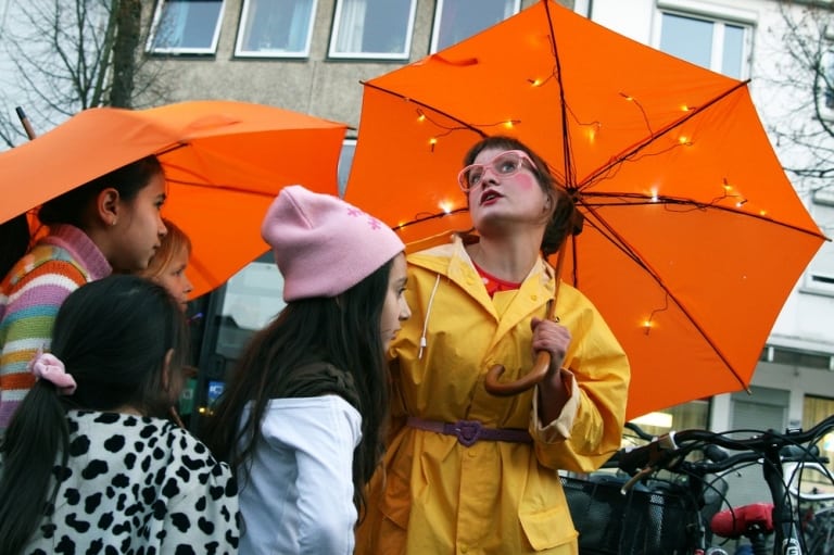 Das Erzählfestival Feuerspuren bringt Geschichten an ungewöhnliche Orte und Licht in die dunkle Jahres- zeit. Copyright: Kultur Vor Ort, Fotografin Claudia Hoppens