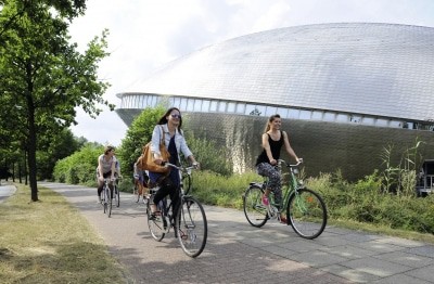 Die Zukunft der Mobilität ist eines der Themen der neuen Sonderausstellung im Universum Bremen. &copy; Ingo Wagner/WFB Wirtschaftsförderung Bremen