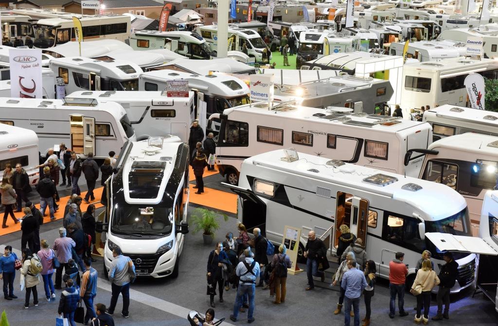 Anschauen, vergleichen, sich austauschen: Die neue Freizeitwelt bietet alles, was der Camper braucht. Foto: Hamburg Messe/ Michael Zapf