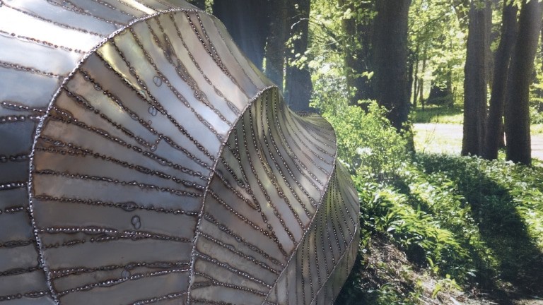 Willi Becker: "Der Wanderer" - neues Landschaftskunstwerk in Neuenkrichen Foto: Kunstverein Springhornhof
