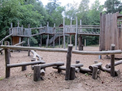 Abenteuerspielplatz im Wald in Bispingen an der K 39