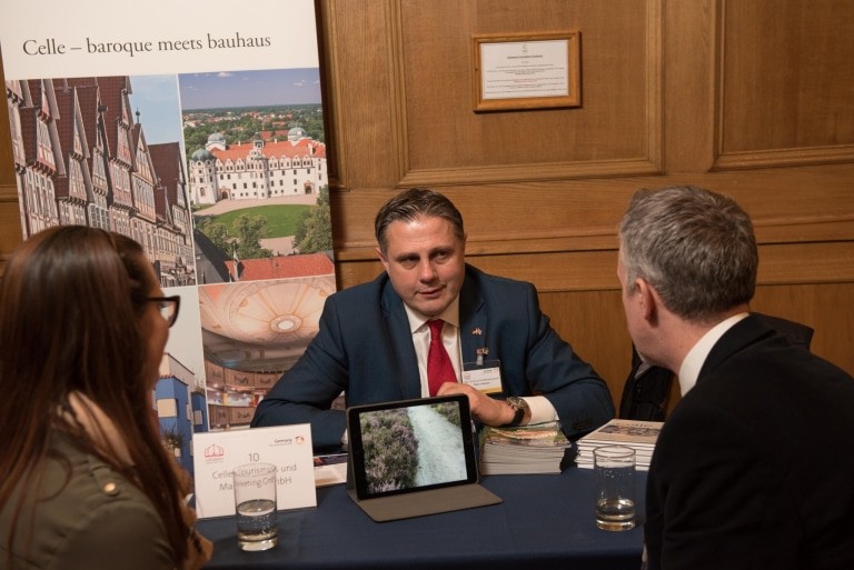 CTM Geschäftsführer Klaus Lohmann überzeugt auf der Germany Travel Show britische Reiseveranstalter und Journalisten von den Vorzügen Celles ©CTM GmbH; www.celle-tourismus.de