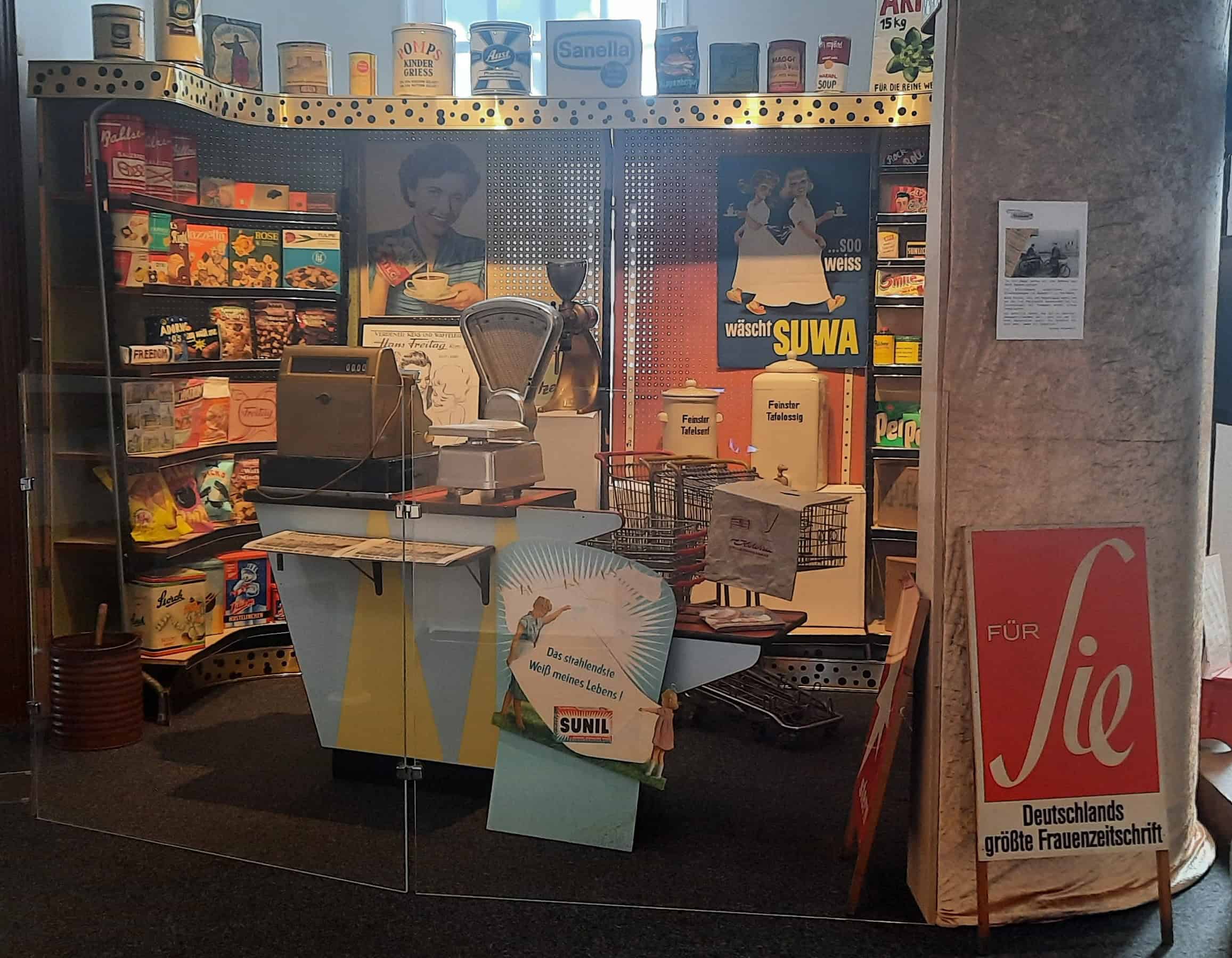 Blick in die neue Sonderausstellung "Glaubst du an Wunder" im Historischen Museum Domherrenhaus in Verden (Aller)