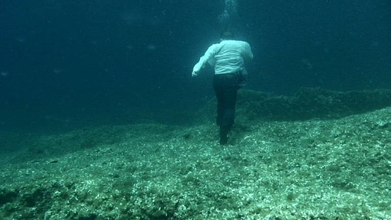 Simon Faithfull, Going Nowhere 2, HD video, 5min 2011.