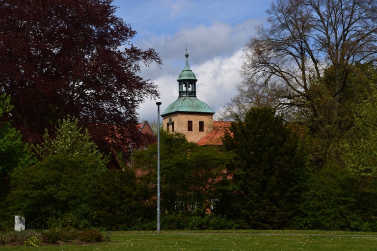 Blick auf das Heidekloster Walsrode und die Kirche St. Johannis der Täufer