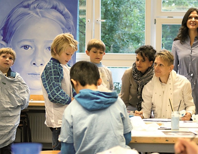 Der Buxtehuder Künstler Frank Rosenzweig präsentiert sein globales Kunstprojekt "Many Children – One World" bei der HeideKultour 2017