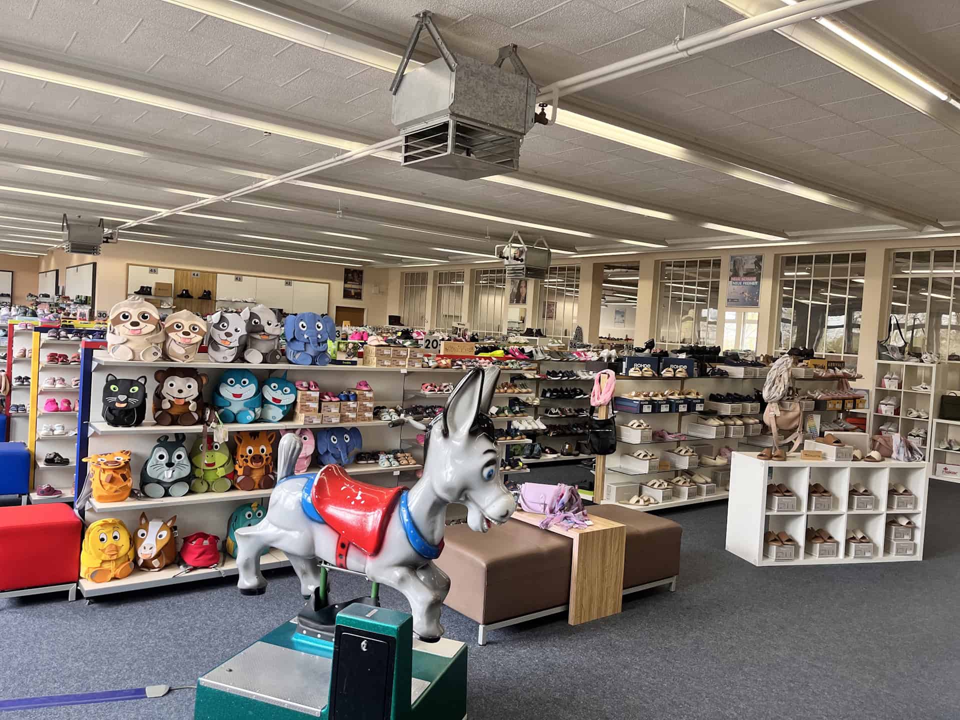Damen-, Herren- und Kinderschuhe bei Fischer Schuhprofi in Schneverdingen günstig kaufen