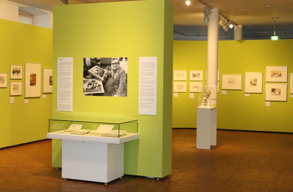 Blick in die Ausstellung "Kult-Ponys" mit Werken von Norman Thelwell im Deutschen Pferdemuseum in Verden 2017