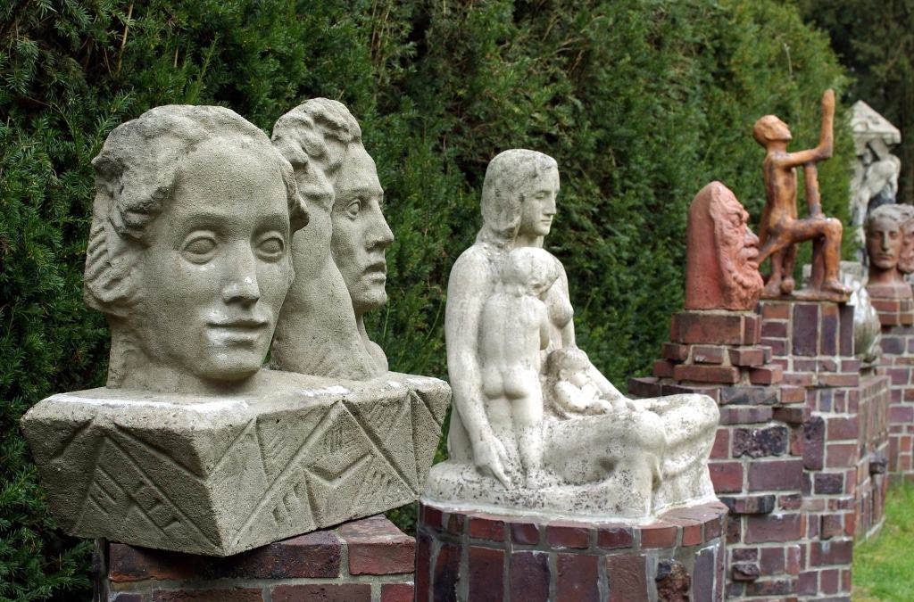 Skulpturenreihe Bossard, die Pfingsten in Strick gehüllt werden soll. © Kunststätte Bossard