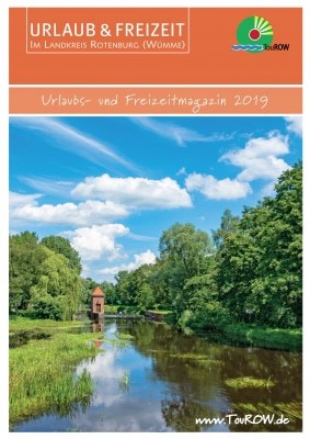 Der neue URLAUBs- & FREIZEITkatalog 2019 für den Landkreis Rotenburg (Wümme). © TouROW Das Titelbild stammt von Björn Wengler und trägt den Titel: Ankommen und Abschalten – So wie hier an der Oste in Bremervörde gibt es noch viel Natur zum Entschleunigen.