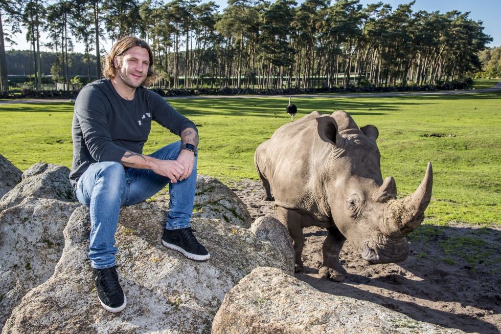 Eines der Stiftungsprojekte ist die Untersuchung der Kommunikation von Breitmaulnashörnern. Foto: Serengeti-Park Stiftung