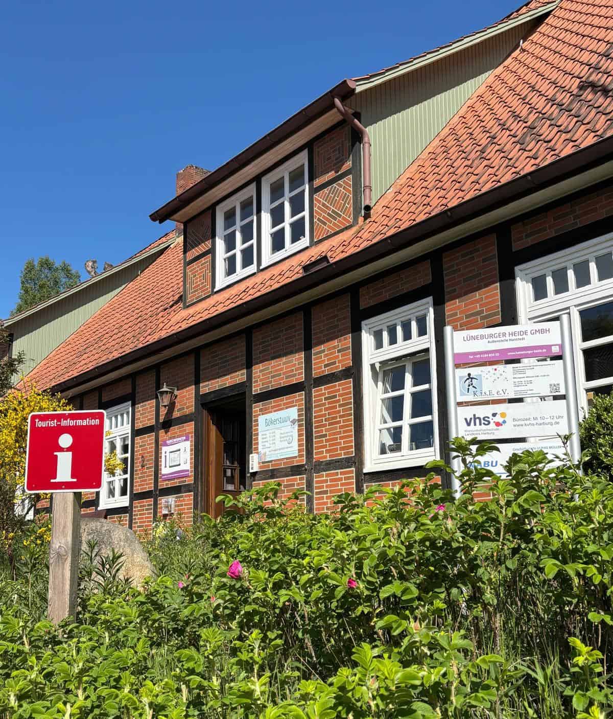 Außenansicht Touristinformation Hanstedt, Am Steinberg 2, 21271 Hanstedt