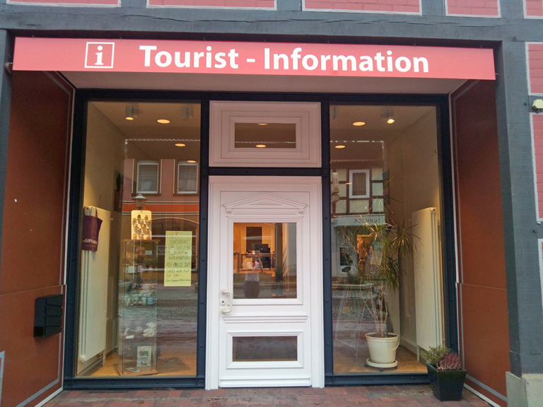 Eingangsbereich der Touristinformation Wittingen, Foto: Südheide Gifhorn GmbH