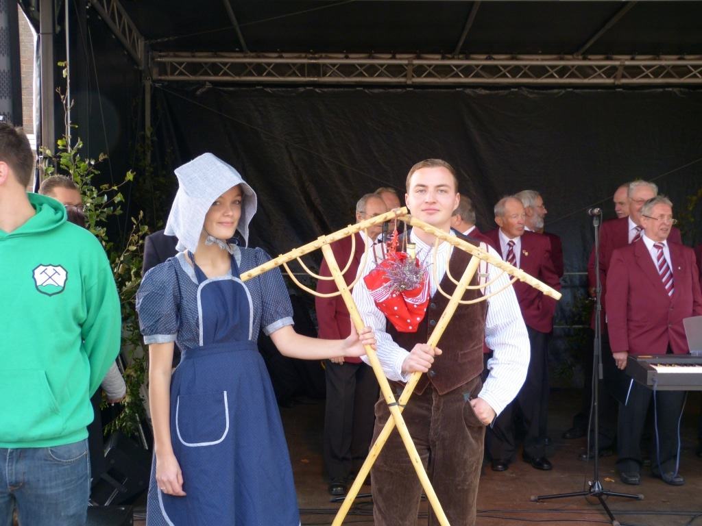 Beim Honigfest wird der Harkenorden an eine verdiente Wietzendorfer Persönlichkeit verliehen. Foto: Wietzendorf Touristik